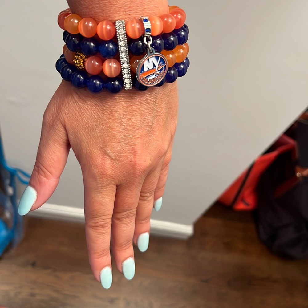 NY Islanders (NHL) 4 row beaded bracelet